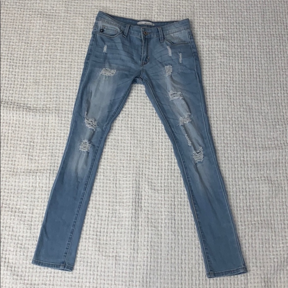 LIGHT BLUE JEANS